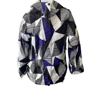 Empyre Black and White Graphic Print Ski/Snowboard Jacket in Women's Small